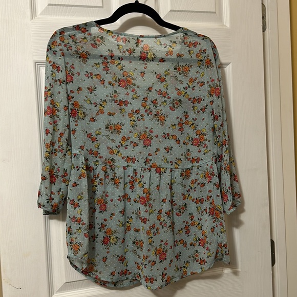 Mossimo flowered blouse - Picture 3 of 3